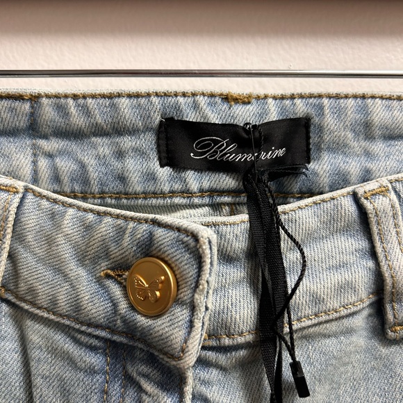 NWT “BLUMARINE” FLARE JEANS/40IT TALL/MID-HIGH RISE/LIGHT BLUE/GORGEOUS! - Picture 3 of 11